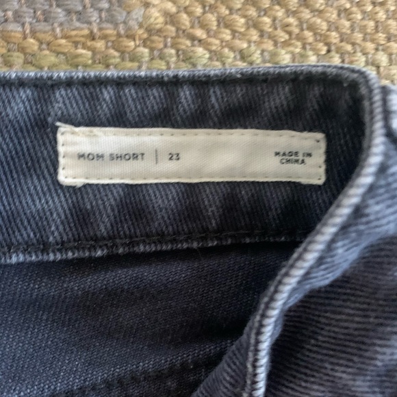 SOLD ❌ High waist black denim ‘Mom’ shorts - Picture 4 of 4